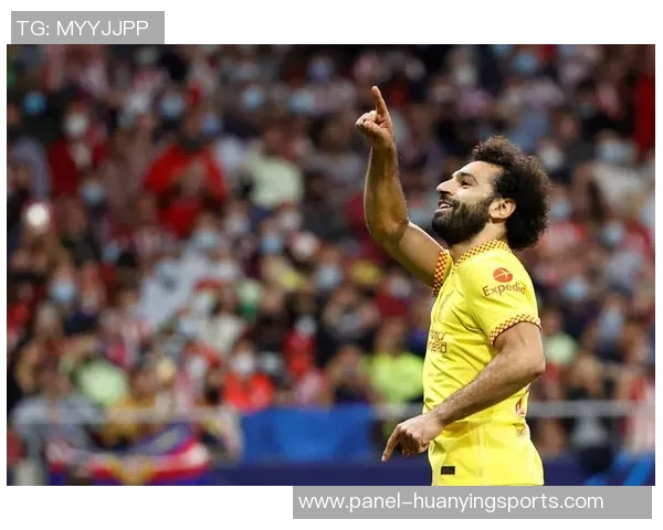 足球比赛中场上有多少人参与以及替补席的球员数量分析